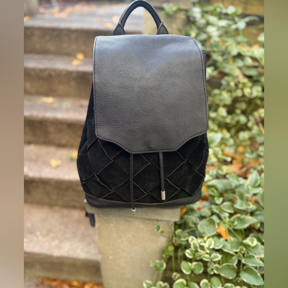 Insanely gorgeous Rag & Bone Pilot leather and suede backpack excellent conditio